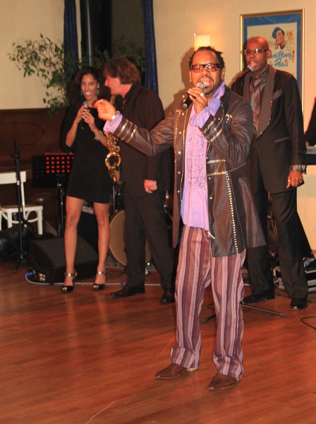 Weihnachtsball   080.jpg